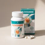 Frasco de cápsulas Flexosamine sobre fondo neutro, complemento alimenticio